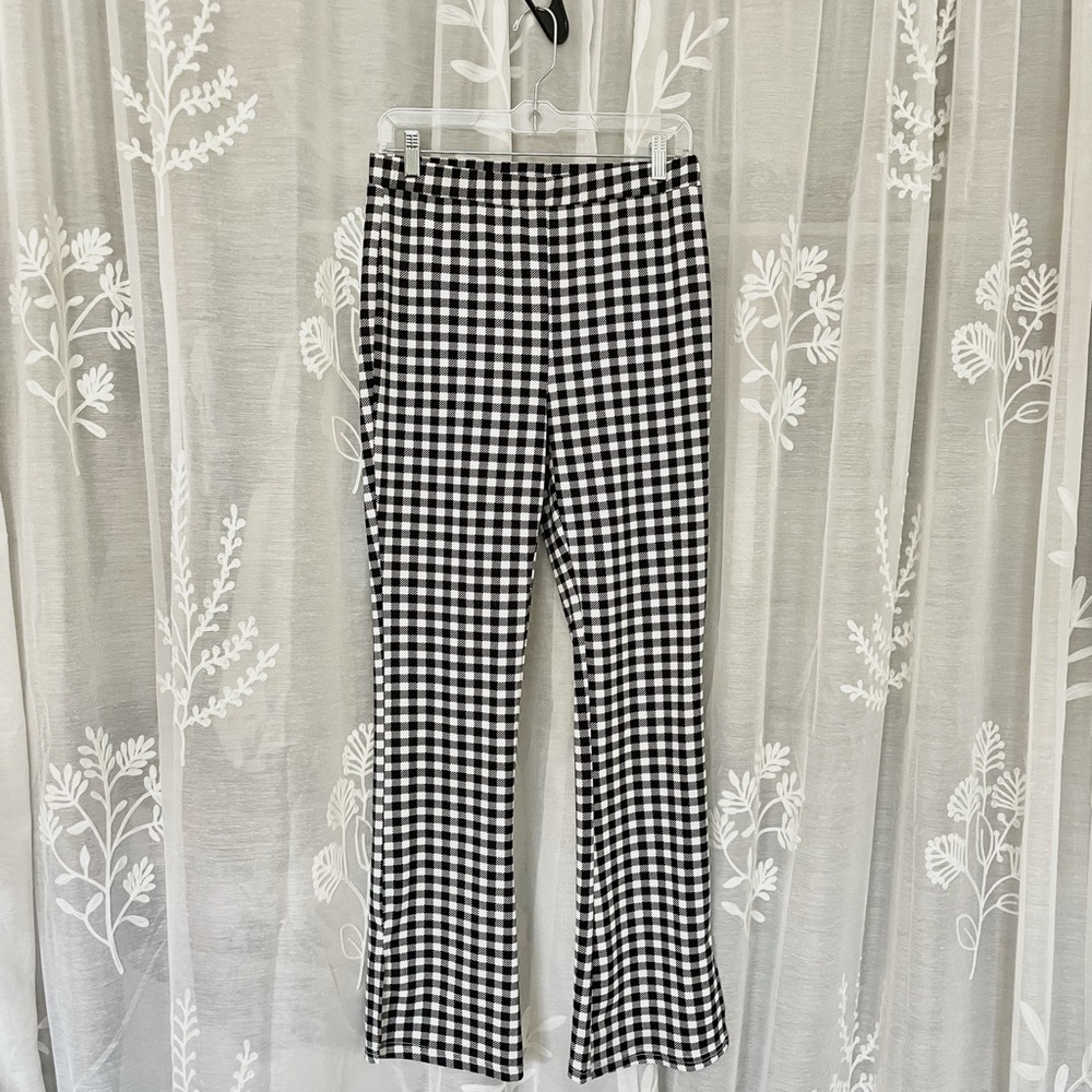 Checkered tight pants 🦓